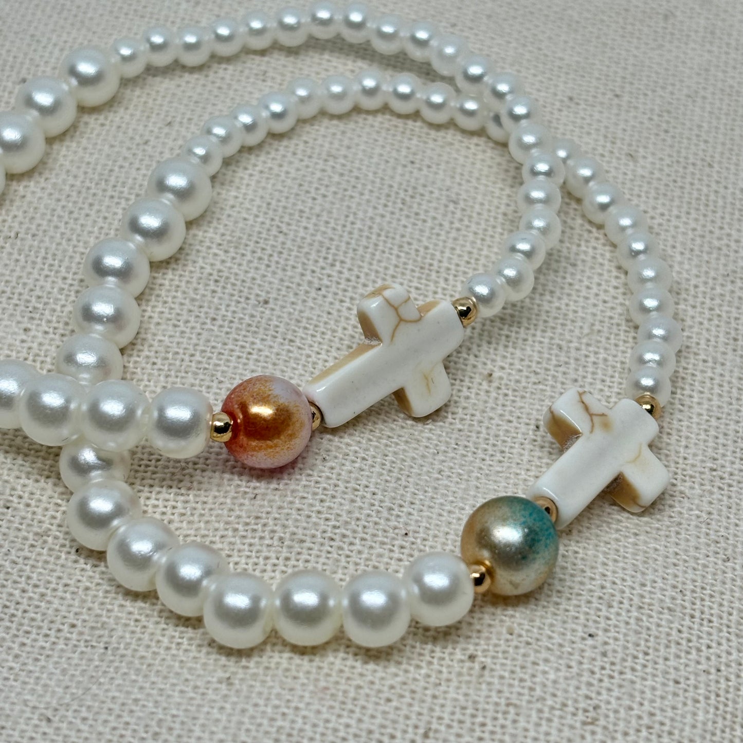 Howlite cross beaded bracelet