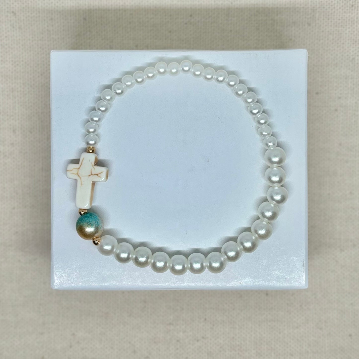 Howlite cross beaded bracelet